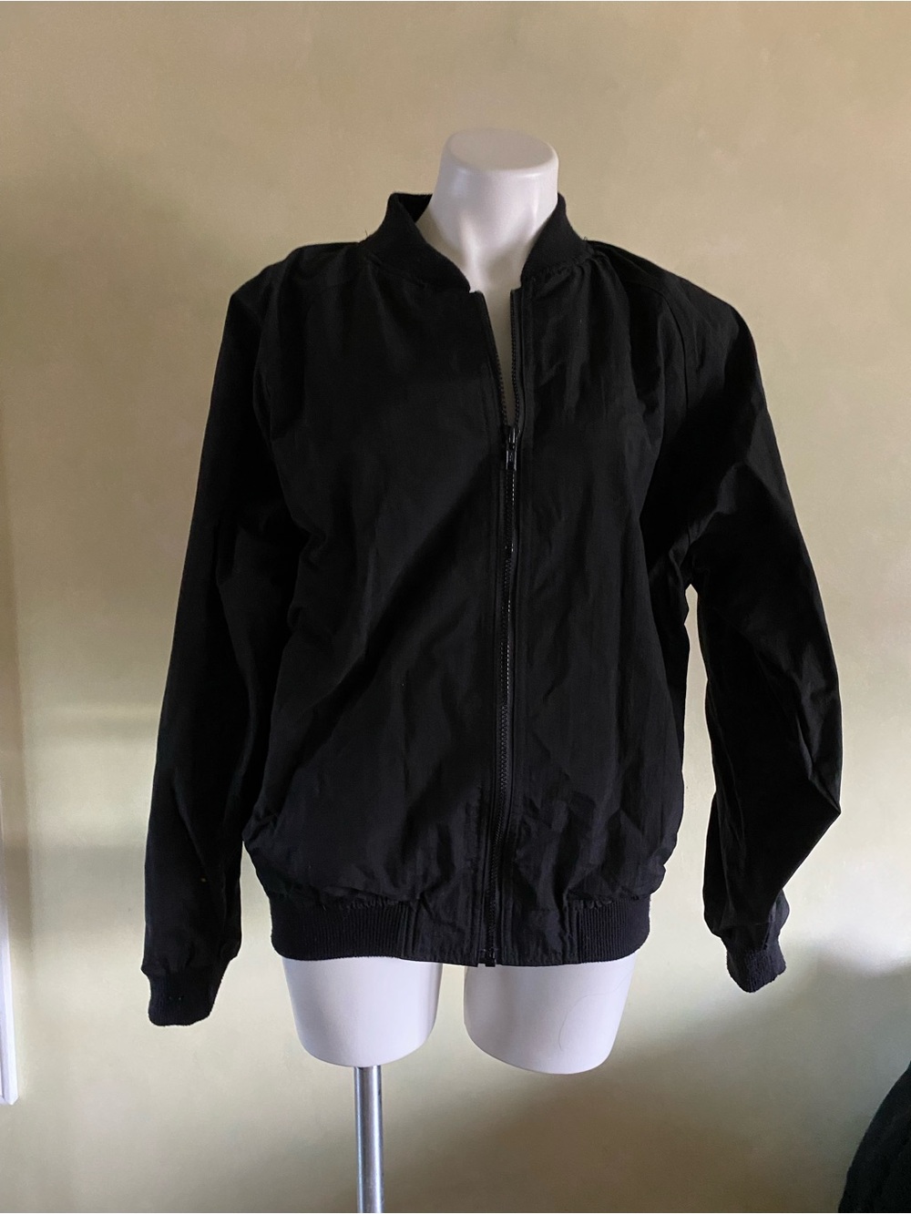 Vintage GUESS Black Bomber Jacket with Red, White & Blue Flag Back - Picture 4 of 4